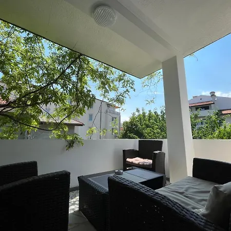 게스트하우스 Izgrev Sarafovo