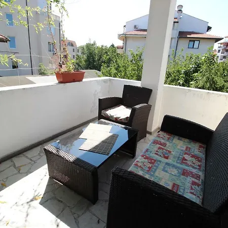Izgrev Sarafovo بيت ضيافة بورغاس