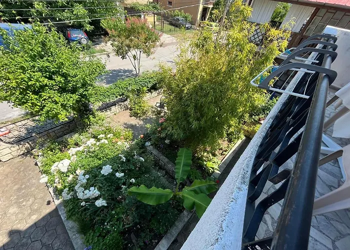 Izgrev Sarafovo Pensjonat