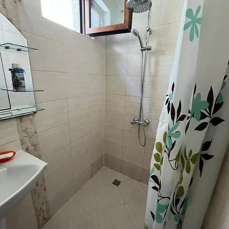 Izgrev Sarafovo بيت ضيافة