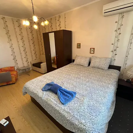 Izgrev Sarafovo بيت ضيافة *