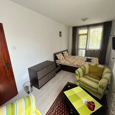 Izgrev Sarafovo * بورغاس