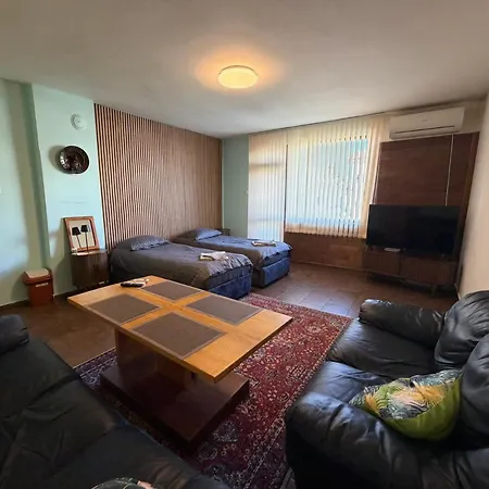 Izgrev Sarafovo * Burgaz