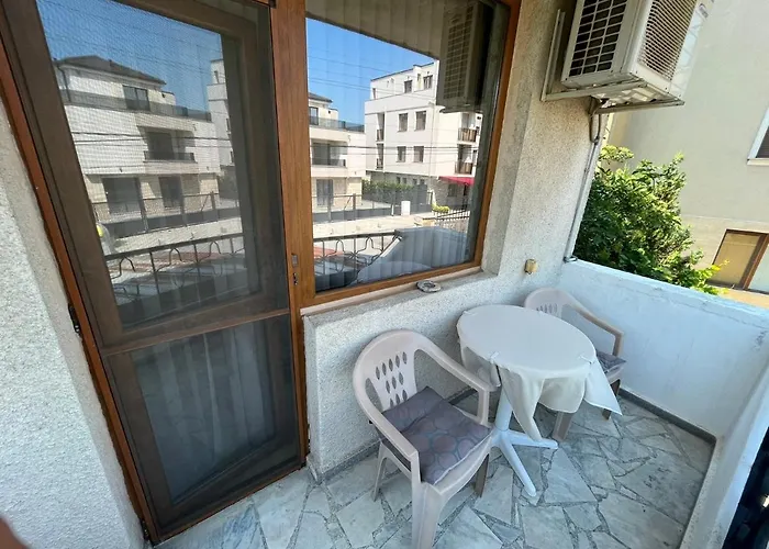 Izgrev Sarafovo * Burgaz